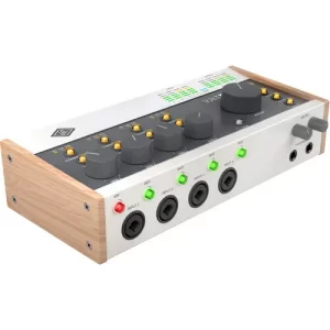 Universal Audio Volt 476P Portable 4×4 USB Audio/MIDI Interface with Four Mic Preamps and Built-In Compressor