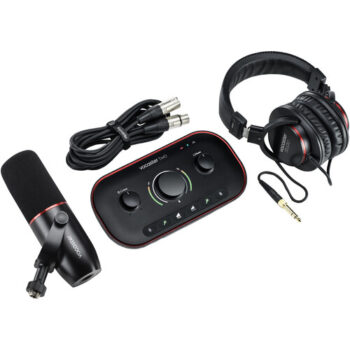 Focusrite Vocaster Two Studio Podcasting Kit