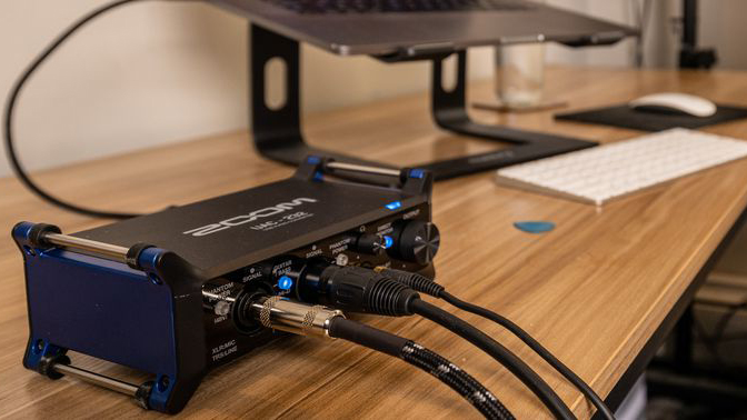 Zoom UAC-232 USB-C Audio Interface 11 Zoom UAC-232 USB-C Audio Interface